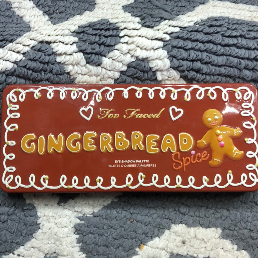 Sanitized&barely used Gingerbread pallet, TooFaced